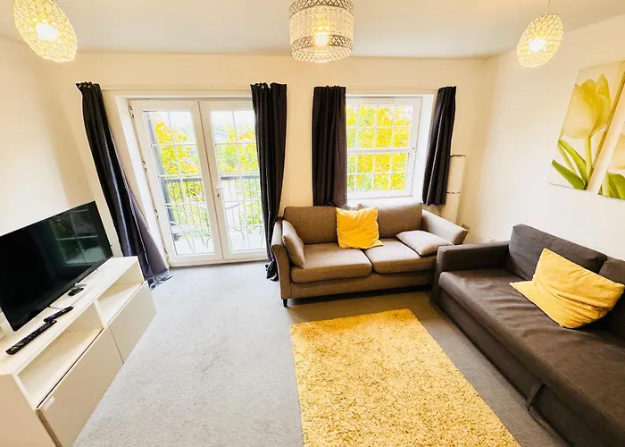 Spacious 2-Bedroom Haven With Modern Amenities In Bradley Stoke
